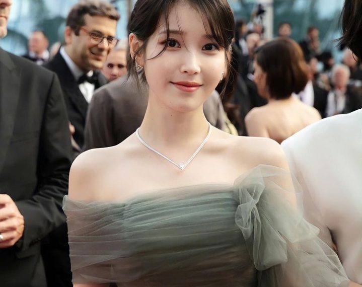 IU Donasikan Rp2,1 Miliar untuk Pengobatan Kanker Pada Wanita dan Membantu Finansial Anak