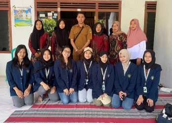 Sambangi Posyandu, Bidan Desa Cermo dan Mahasiswa MMD UB Sosialisasikan Pemenuhan Gizi