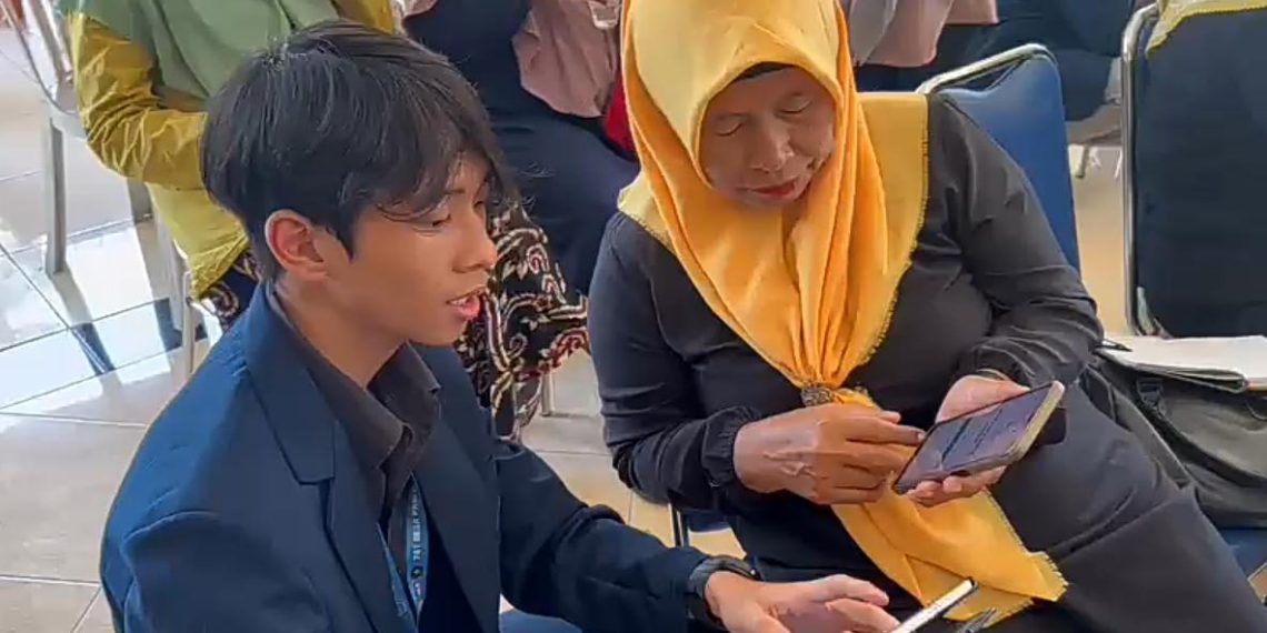 Mahasiswa MMD UB Latih UMKM Desa Pagerwojo Melek  Digital