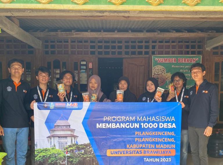 Kelompok 830 MMD UB dan Penerus UMKM Pilangkenceng Garap Digital Marketing