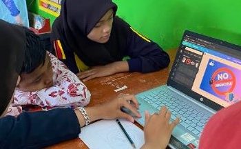 Digitalisasi Pendidikan untuk Siswa SDN 7 Gedangan dengan Aplikasi iPusnas dan Canva ala Kelompok 16 MMD UB
