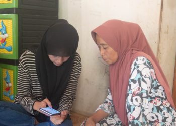 Dukung UMKM Lokal, Mahasiswa MMD UB Ajari UMKM Keripik Ketela Rasa Gadung Promosi Via Medsos