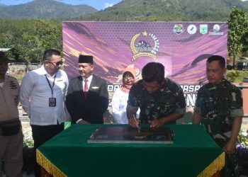 Dukung Sport Tourism , Danrem Baladhika Jaya Resmikan Paralayang Balayang Point Panderman Batu