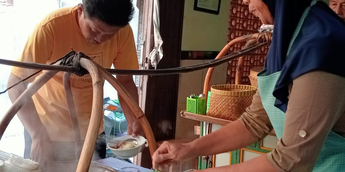 Soto Triwindu Jujugan Sarapan di Kota Solo