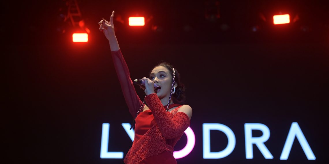 Ribuan Pengunjung Padati J&T Connect Fest