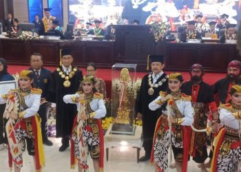 Pentas Reyog Brawijaya Meriahkan Wisuda Universitas Brawijaya