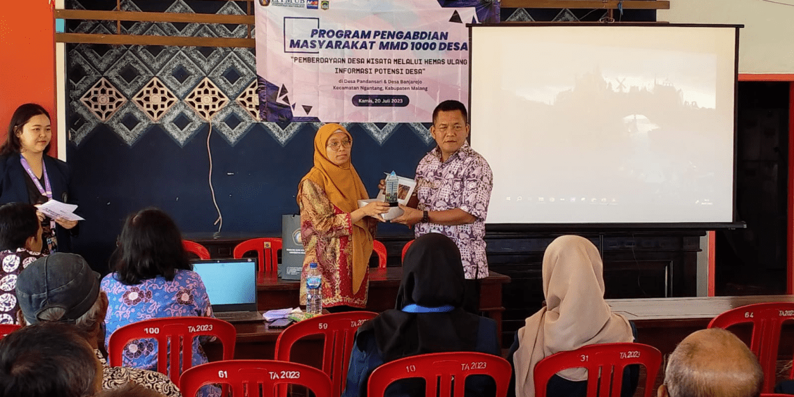 Tim Pengmas dan MMD UB Sosialisasikan Kemas Ulang Potensi Desa Wisata Kabupaten Malang