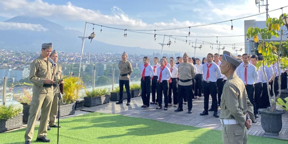 Hotel THE 1O1 Malang OJ Gelar Upacara HUT RI Tertinggi di Kota Malang