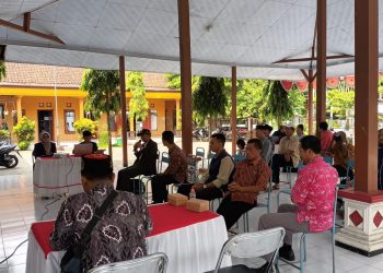 Departemen Ilmu Ekonomi UB  Sosialisasikan Pengelolaan  ZISWAF bagi Warga Kandangan