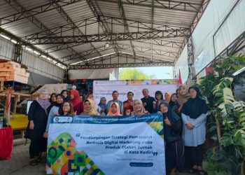 Dosen dan Mahasiswa PSDKU UB Kediri Sosialisasikan Digital Marketing pada Pokdarwis Bandar Kidul