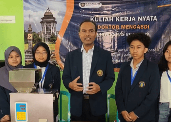 Tim DM UB All Out Bantu Bumdesa Sari Bumi Pengolahan Produk Hingga Pemasaran