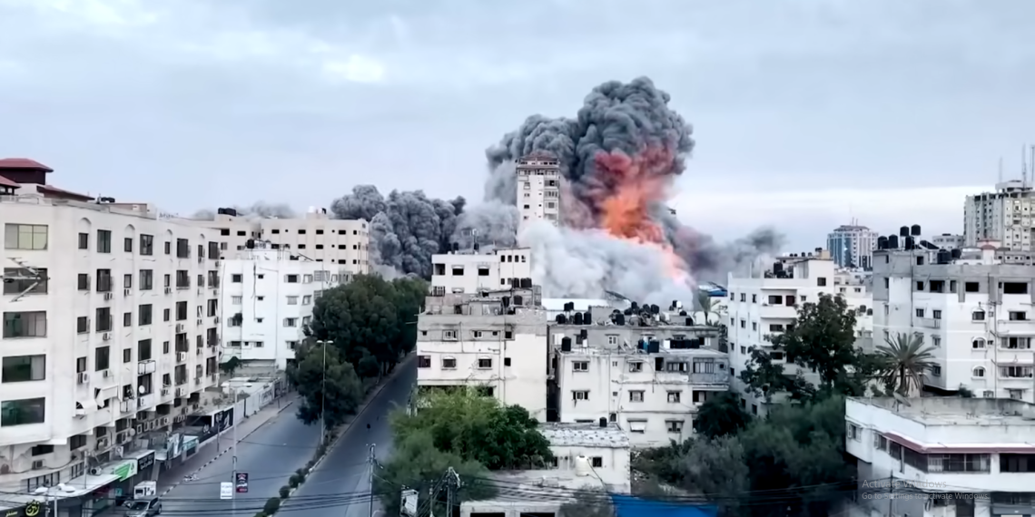 Eazy Intal Imigrasi Hadir di International Lounge UB