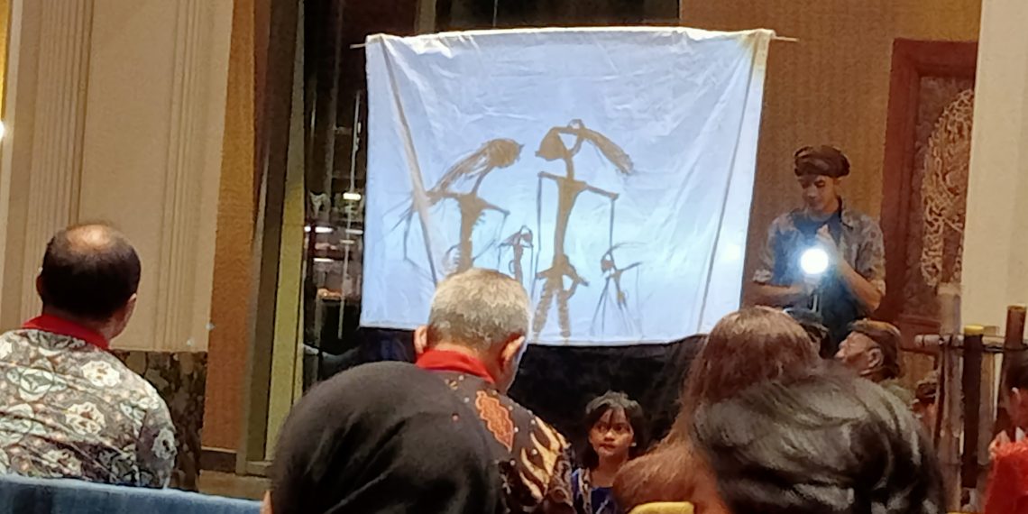 Wayang Suket Tutup Ulang Tahun Grand Mercure Malang Mirama