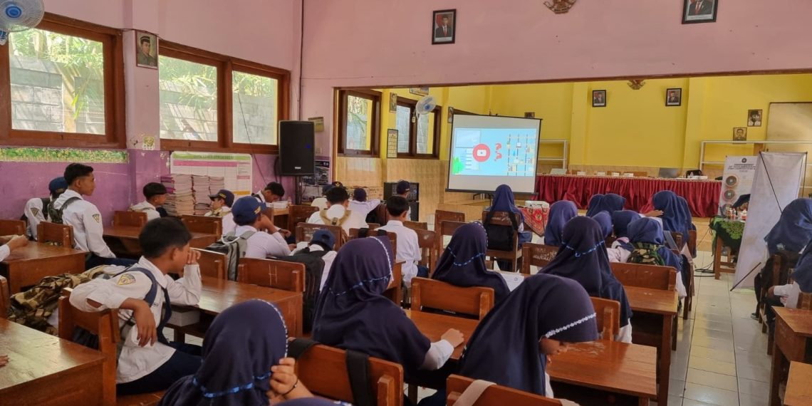 Dosen UB beri Psikoedukasi untuk Meningkatkan Motivasi Belajar Siswa