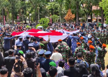 Upacara  Pemakaman Korban Jatuhnya Super Tucano