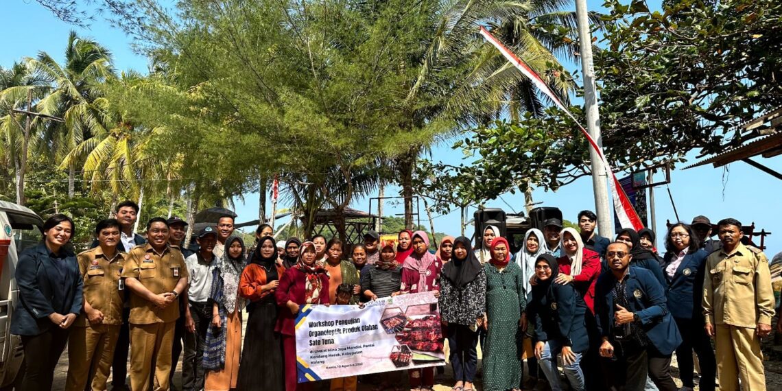 Tim Dosen FPIK UB Kembangkan Uji Sensori Sate Lilit Tuna