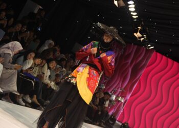 Malang Fashion Week 2023: Merayakan Keanekaragaman Melalui Kolaborasi Desainer Lokal dan Internasional