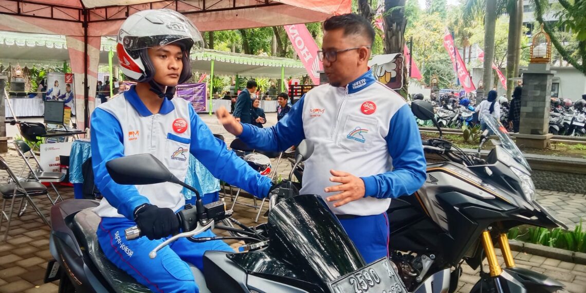 Tingkatkan Keselamatan Berkendara, UB Gelar Safety Riding untuk Mahasiswa