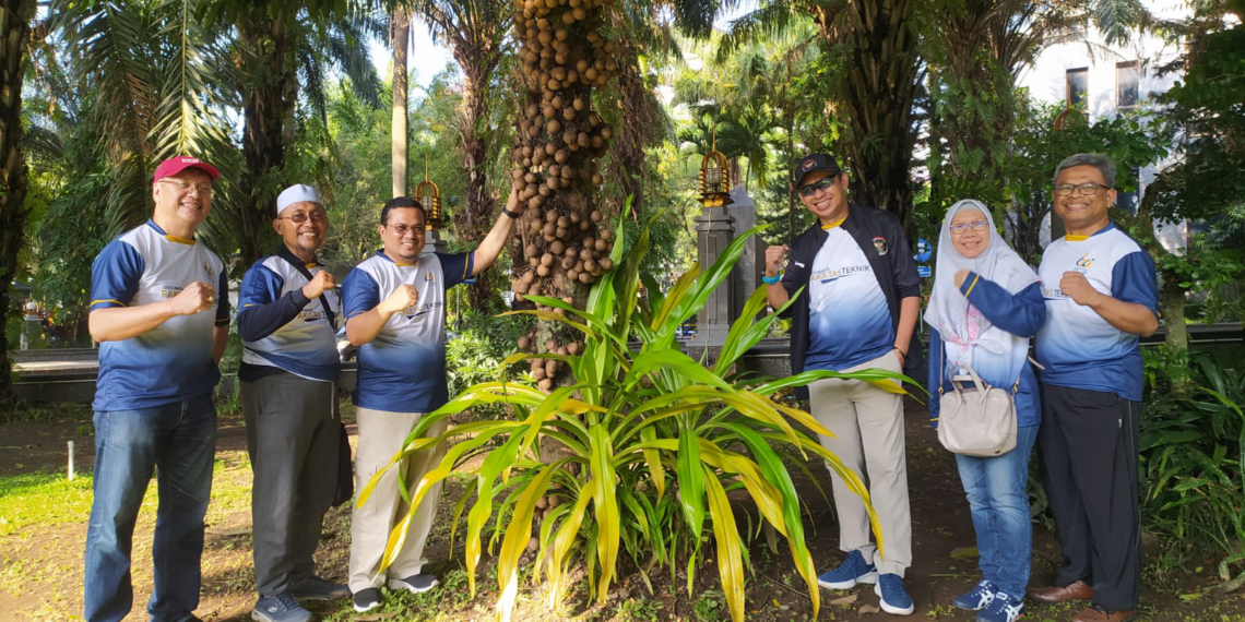 Tetenger Bumi dan IKA Fakultas Teknik UB Tanam 151 Pohon Langka