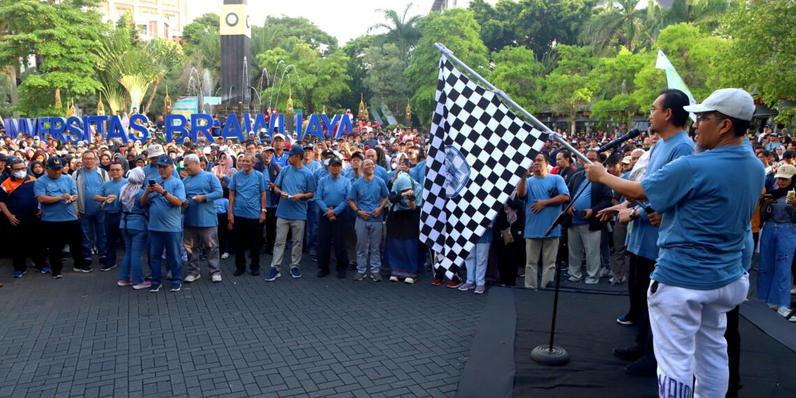 Ribuan Warga UB Ikuti Jalan Sehat Dies Natalis