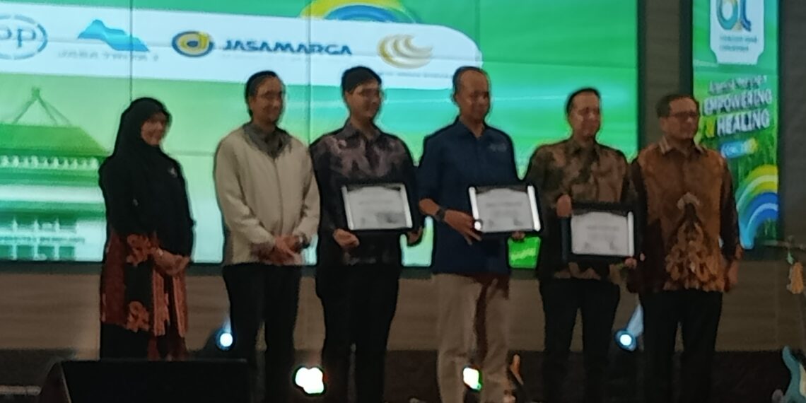 Tiga Alumni UB Raih Alumni Award 2023
