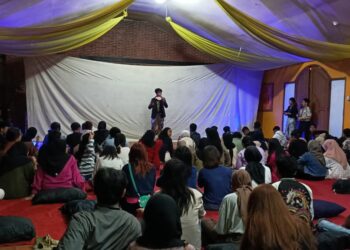 Komunitas Jerit Nostalgia Putar Layar Tancap di Galeri Film Ringin Asri