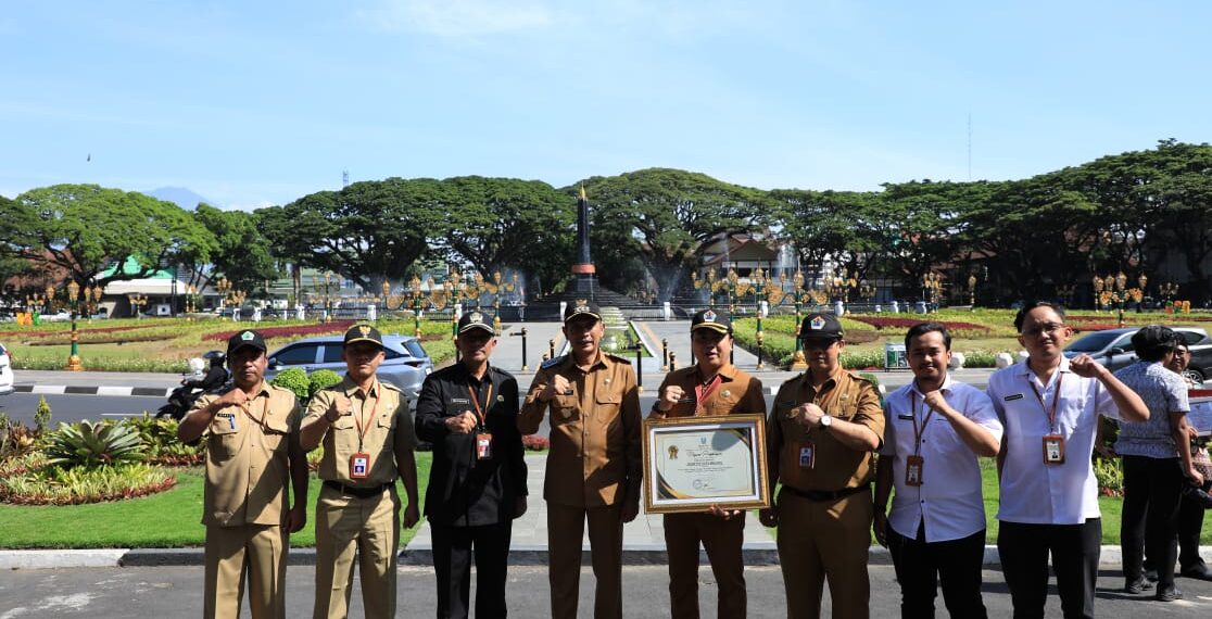 Pemkot Malang Sabet Penghargaan Kinerja Pertumbuhan Realisasi Investasi