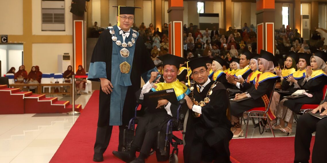 Disabilitas Bukan Halangan menjadi Wisudawan UB
