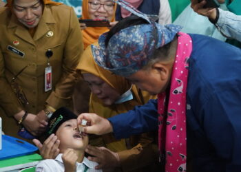 Target Cakupan PIN Polio di Jawa Tengah dan Jawa Timur 95%
