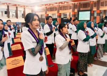 FKH UB Mengambil Sumpah 92 Dokter Hewan Baru