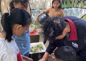 Menanam Bersama: Upaya Mahasiswa UMM Lestarikan Lingkungan Rusunawa