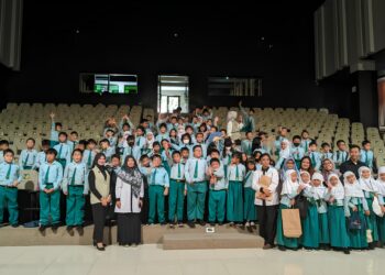 Semangat Siswa SD BSS Outing Class ke UB Medcom