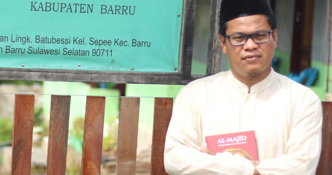 Teladan Ustadz : Menyulap Bukit Batu Menjadi Pesantren