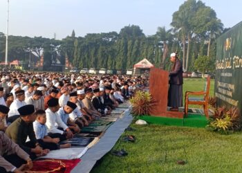 Korem 083/Bdj Gelar Sholat Ied di Lapangan Rampal