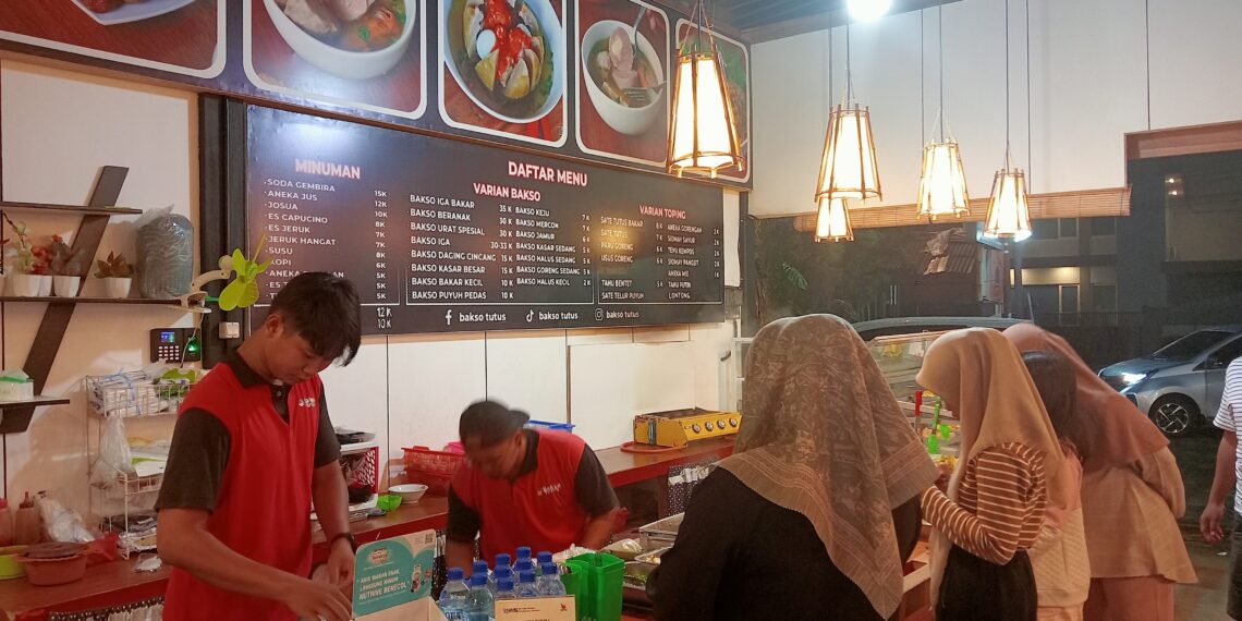 Bakso Prasmanan dengan Banyak Varian