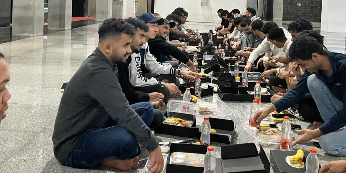 Mahasiswa Asing Berbagai Kampus I’tikaf Ramadhan di MRP UB