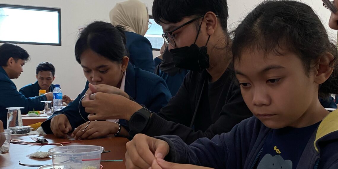 BEM FP UB Gali Kreativitas Anak Disabilitas di Malang