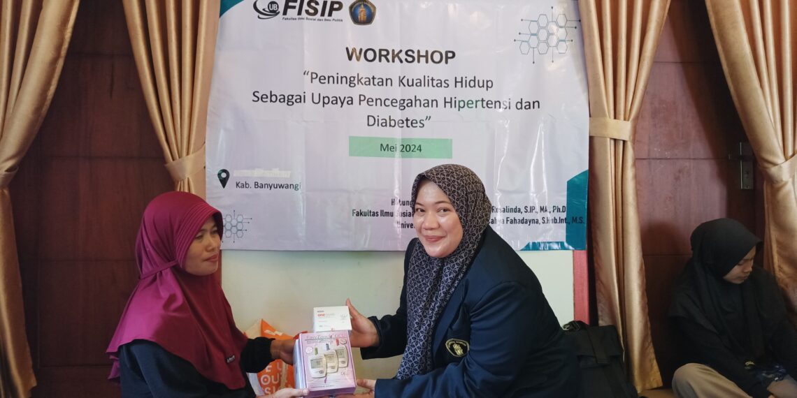 Cegah Diabetes dan Hipertensi Masuk Desa, Tim Dosen Hubungan Internasional UB Gelar Workshop Hidup Berkualitas