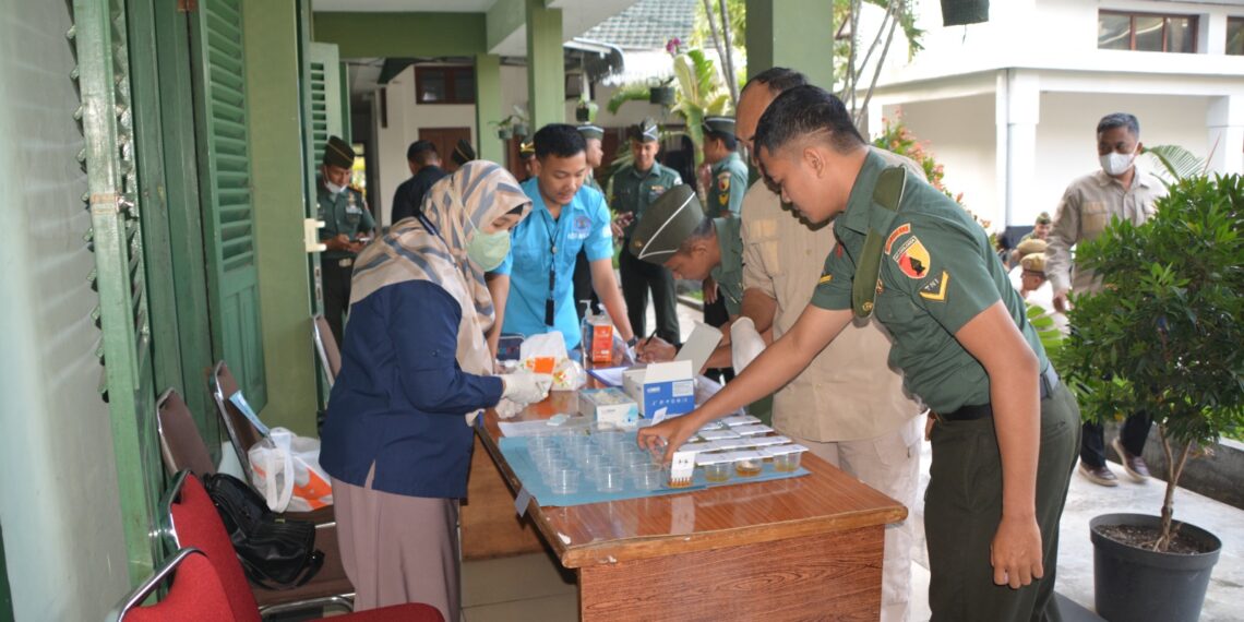Tes Urine Mendadak, Korem 083/Bdj Pastikan Prajurit dan PNS Bebas Narkoba