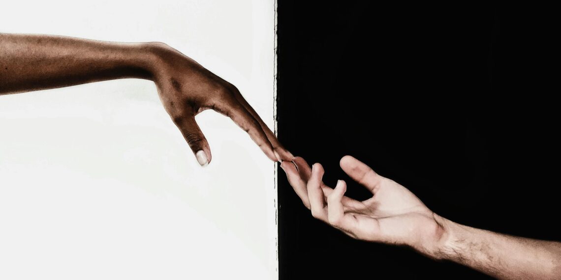 Altruisme dan People Pleaser: Kamu Termasuk yang Mana?