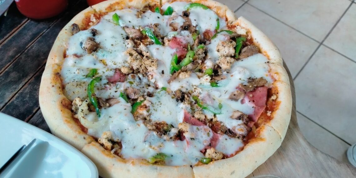 Pizza Combi Tetap Bertahan Dengan Cita Rasa Autentik