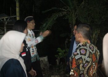 Revitalisasi Sungai Buatan, EM UB Kembangkan Wisata Kampung Wareng