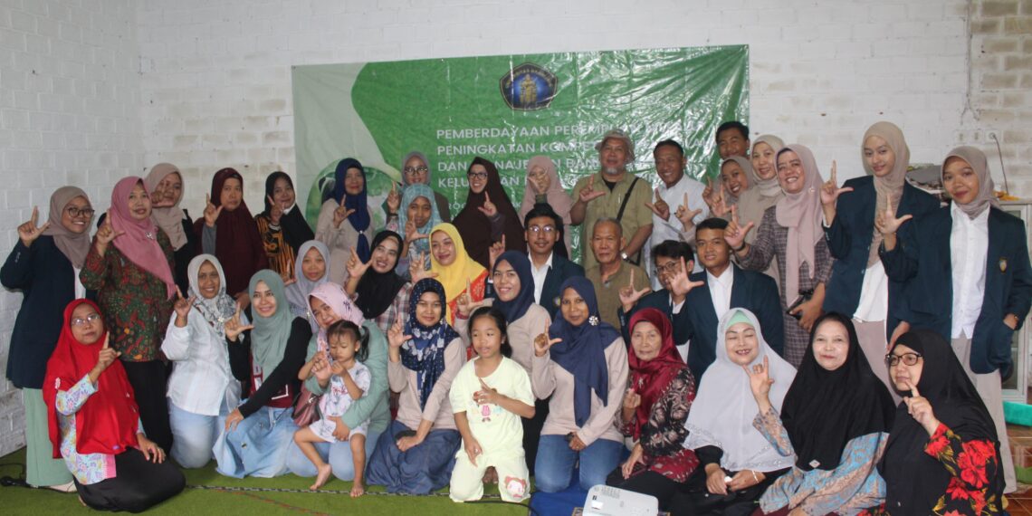 Mahasiswa KKN-DM UB Ciptakan Pupuk Maggot dari Sampah Organik