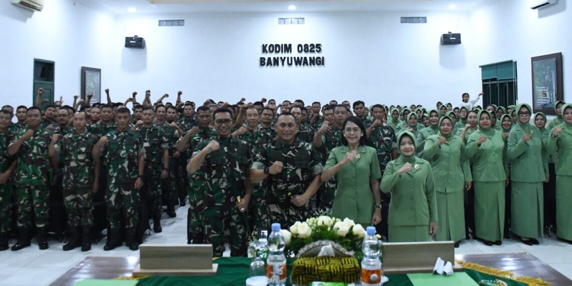 Danrem 083/Bdj Minta Prajurit Kodim Banyuwangi Jaga Keharmonisan Rumah Tangga