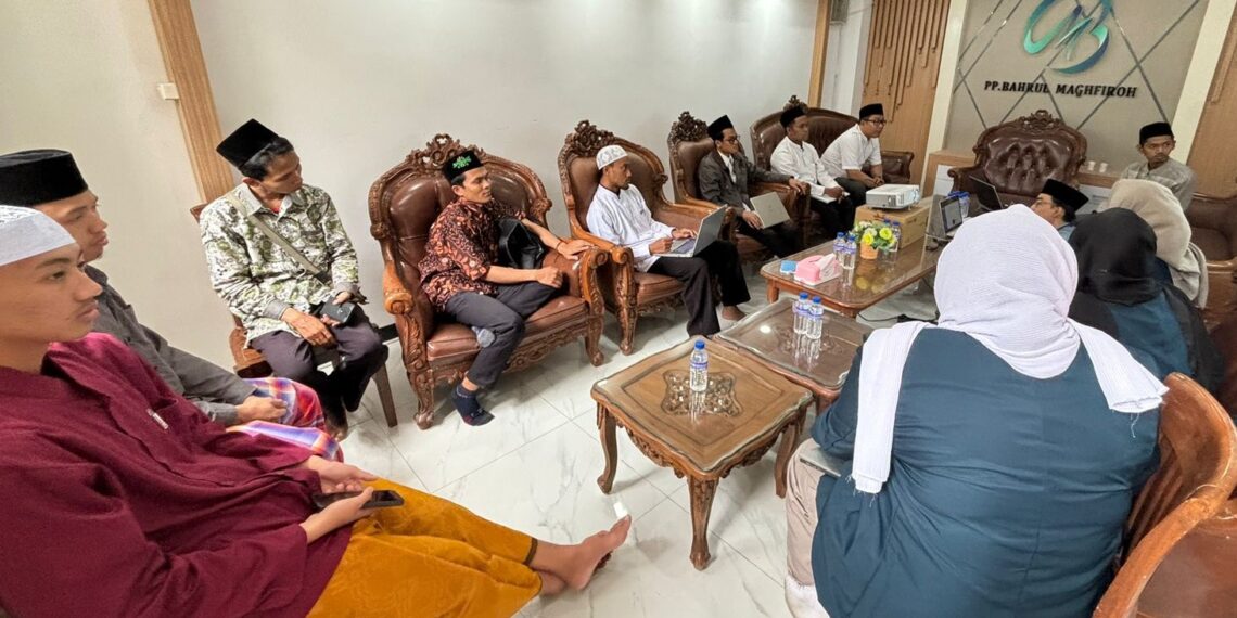 Dosen dan Mahasiswa Akuntansi FEB UB Dampingi Pesantren kelola Inventaris dan Aset