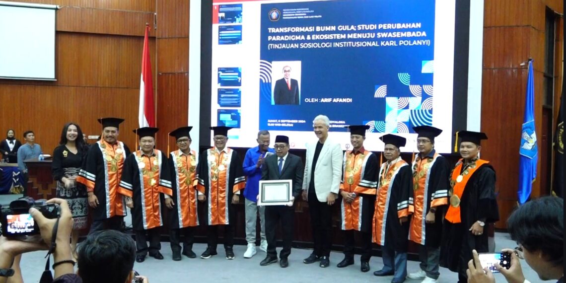 Arif Afandi Raih Gelar Doktor Cumlaude, Paparkan Paradigma Baru Transformasi BUMN Gula