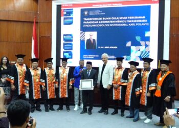 Arif Afandi Raih Gelar Doktor Cumlaude, Paparkan Paradigma Baru Transformasi BUMN Gula