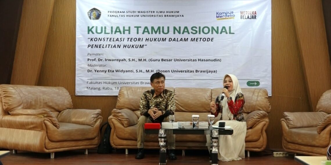FH UB Gelar Kuliah Tamu Tentang Konstelasi Teori Hukum