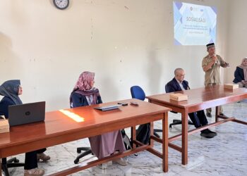 Kolaborasi Tim Pengmas IE UB dan PKM Mahasiswa Bantu Skill Pemasaran Digital UMKM Desa Purwoasri