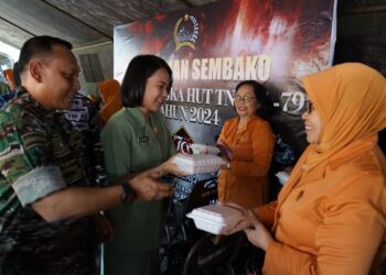Bhakti Sosial HUT Ke-79 TNI Pererat Hubungan Korem 083/Bdj dan Rakyat